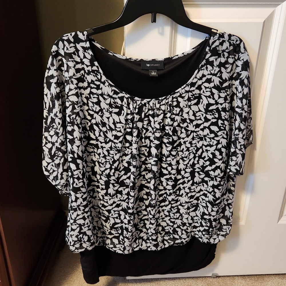 AB Studio Black and White Leaf Print Blouse